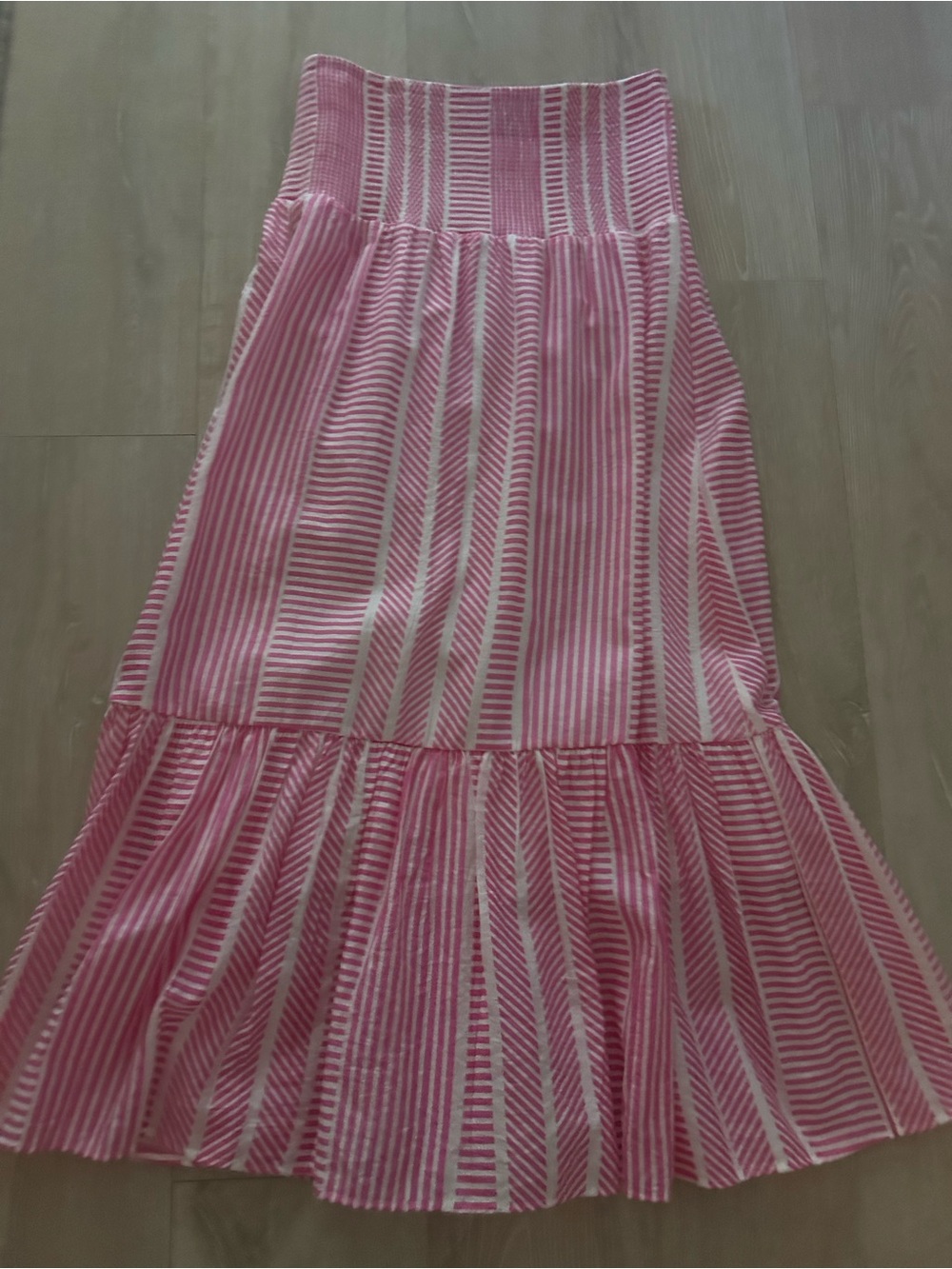 Smocked waist pink white midi skirt Bloomingdale’s/Aqua